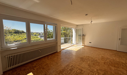 Frisch renovierte helle 3-Zimmer Wohnung in ruhiger Lage mit Balkon und Garten