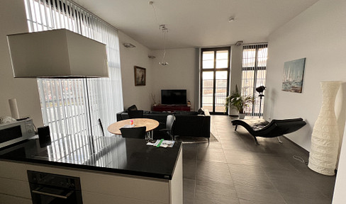 LUXURY LOFT / Prime Location / 2 Views of the Spree River / Entire Floor, 3rd Story.
