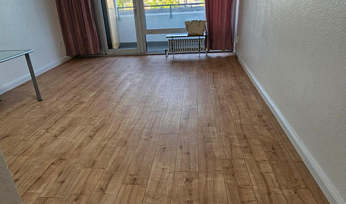 Alles neu, super Rendite von 10,20%, 1ZKB, keine Provision, Blick auf Uni, 1 min zu Fuß zur Uni