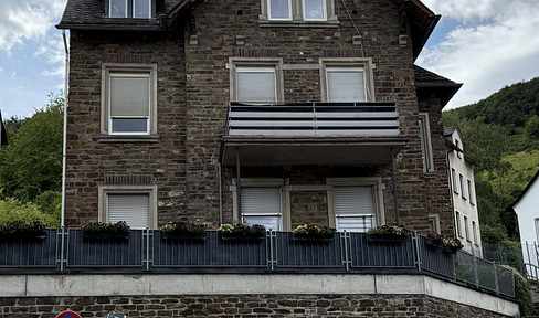 Historisches Anwesen mit 3 Wohnungen in Blicklage