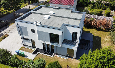 Energieeffizient A+: Doppelhaushälfte 170 m², 8 Zi, 3 Bäder, ohne Makler
