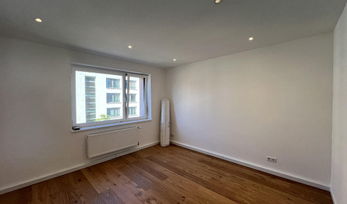 Frisch sanierte 3 Zimmer-Wohnung mit großem Süd-/Westbalkon