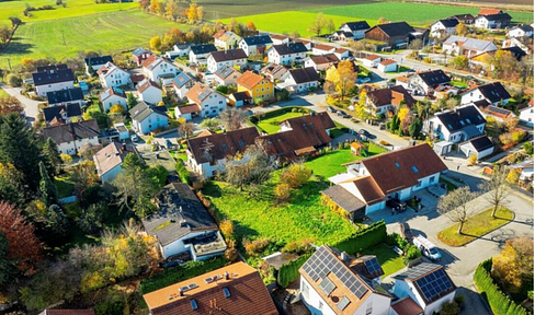 For sale: Building plot of 520 square meters suitable for a semi-detached house, or 927 square meters suitable for a detached house (near Markt Schwaben).