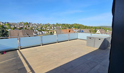 Moderne Maisonette Dachterrasse Fußbodenheizung & Glasfaser – Neubau 2023