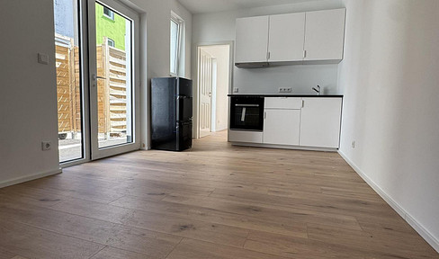 Neue ruhige 2-Zi-Hinterhofwohnung mit EBK im beliebten Szeneviertel
