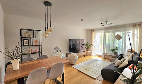 Urban luxury meets green oasis: A unique maisonette apartment in the university district.