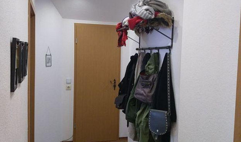 Dahlhausen: Gepflegte 2,5 Zimmer Wohnung im 3 Familienhaus