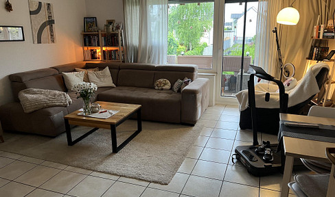 Gepflegte 2-Zimmer-Wohnung mit Balkon und Tiefgarage in Spich