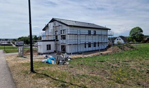 Neubau- Erstbezug-Doppelhaushälfte