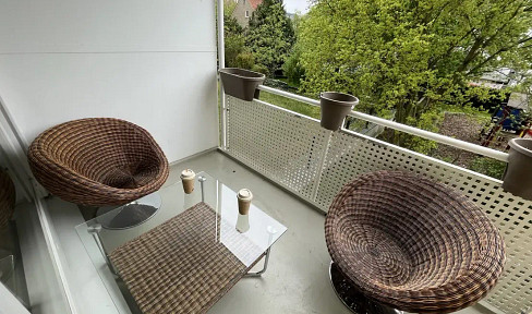 Stylish, fully furnished 2-room apartment with a balcony in Berlin-Wilhelmsruh.