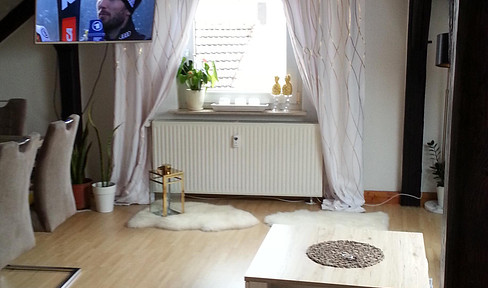 Helle 1,5 Zi Wohnung, Garage, Garten