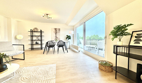 Move in immediately: This newly renovated 4-room maisonette apartment features two bathrooms, two balconies, and a parking space.