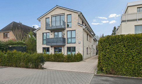 Brand new 3-room apartment with a balcony, offering top-quality features and located in a prime area of Meiendorf.