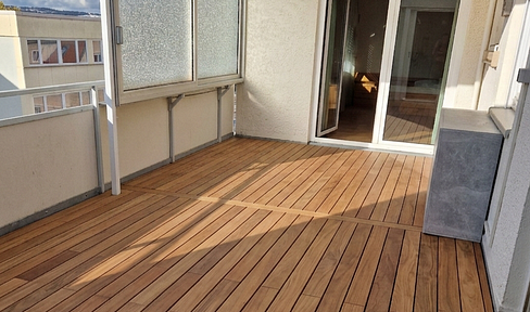 3-Zimmer Penthouse mit Dachterrasse, Aufzug und Garage in Stuttgart