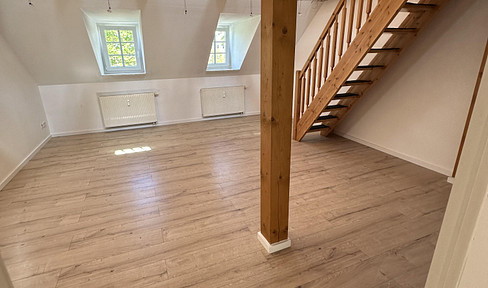 Helle 3,5 Zimmer Maisonette Wohnung