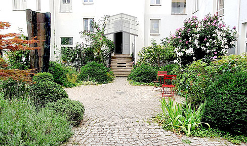 Sanierter Altbau-Traum mit Hofzugang am Savignyplatz • 2 Bäder • unbefristet