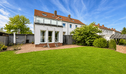 Attractive 3-room ground floor apartment with an exclusive garden, located in a central area.