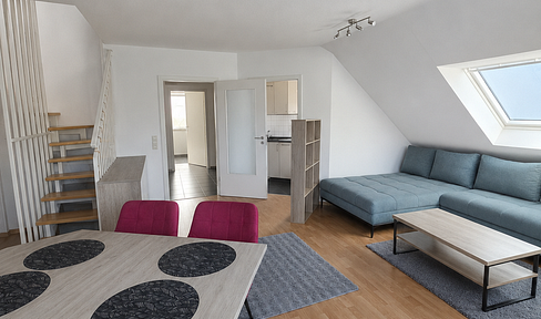 Schöne helle Dachgeschosswohnung 70qm mit Balkon