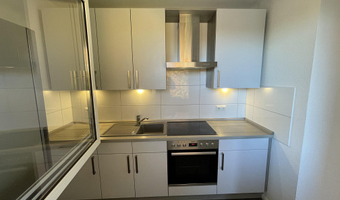 Quiet, centrally located 1-room apartment with balcony, available from August 1st, 2026, offered privately.