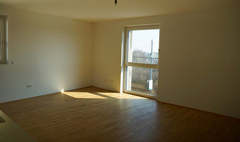 Helle 3 Zimmer Neubauwohnung