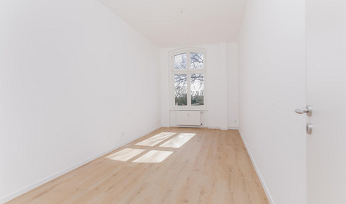 Helle, sanierte 2-Zimmer-Wohnung mit Balkon