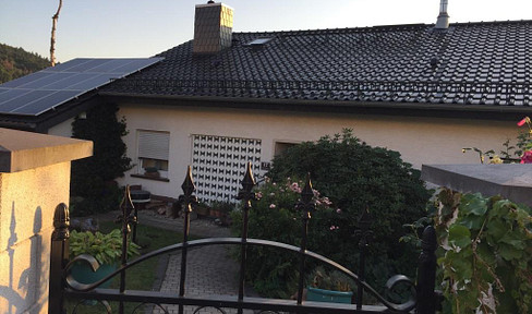 3-Zimmer-Wohnung mit großer Terrasse im Lautertal