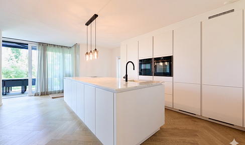 ***Sanierte Traumwohnung mit Garten und direktem Waldzugang***