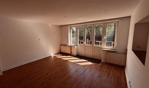 Altbau-Traum im sanierten Gründerzeithaus – Blick ins Grüne & mit großem Garten!