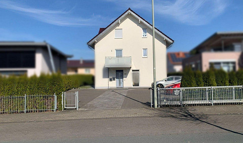 Modern city villa with 3 units | 314 m² | 8 parking spaces | Located in the city center of Paderborn.