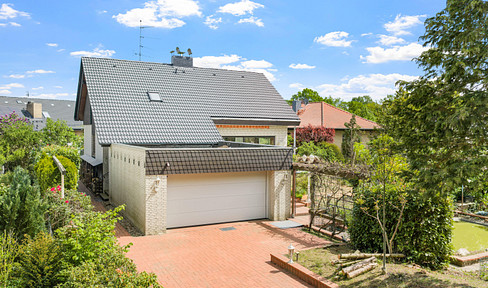 Provisionsfrei: Freistehendes EFH mit Garage & großem Garten
