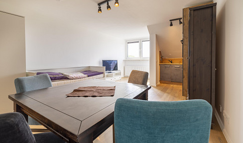 Vollmöbliertes Apartment mit Stadionblick in der Grünwalder Straße