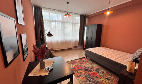 Glückshaus Eschwege: Furnished 1-room apartment with fitted kitchen.