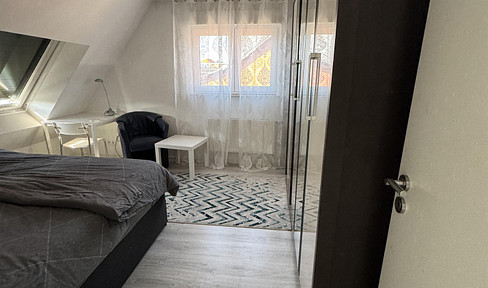 Furnished 3-room apartment with a balcony and free parking.