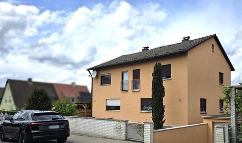 Two semi-detached houses on 739 m² – one vacant, one currently rented + additional plot of land | PROBABLY VACANT.