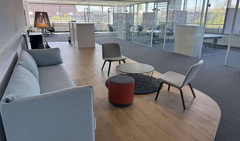 Klimatisiert: Moderne Bürofläche mit Glasbüros + Lounge, möbliert möglich – Coworking tauglich