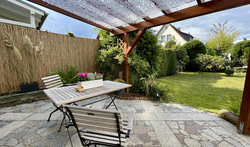 Doppelhaushälfte mit Gartenidylle & Kamin in Bestlage