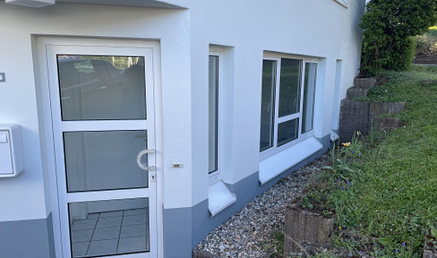 Bright and newly renovated studio apartment with a heat pump in Hargesheim.