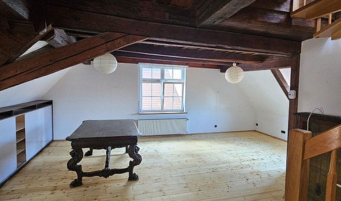 Charmevolle Maisonette Wohnung im Herzen von Marbach