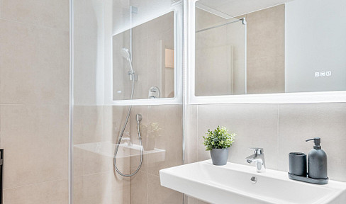 Renovated, bright, and move-in ready 3-room apartment with a wide view (first occupancy after renovation).
