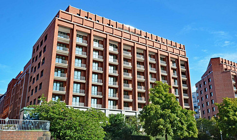Großzügige 4-Zimmerwohnung mit Loggia in Hammerbrook