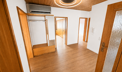Großzügige 4-Zimmer-Wohnung mit Südbalkon und Klimaanlage in Wangen