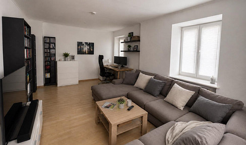 Charming 2-room apartment in a central yet quiet location.