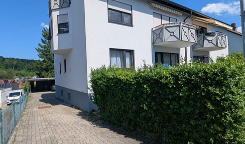 bezugsfreie 3-Zimmer-Wohnung mit Tageslichtbad & Carport in ruhiger Lage von Pfinztal-Wöschbach