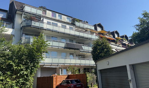 Bright 3-room apartment with a spacious balcony.
