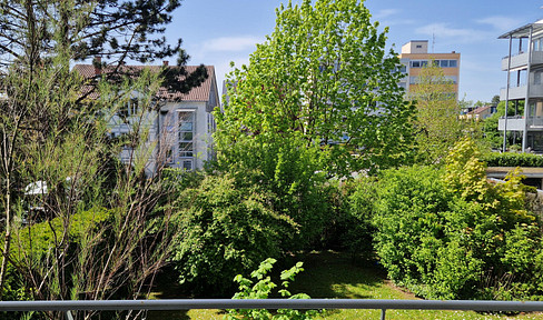 Sunny 4-room apartment in Konstanz, Petershausen district.