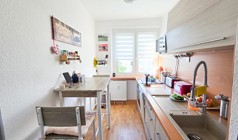 Bright, fitted kitchen, modern, for personal use.
