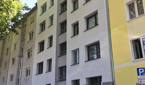 For sale by private owner: Attractive multi-family building in Düsseldorf – comprehensively renovated (energy efficiency standard 70), comprising 17 units.