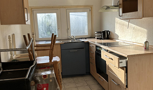 WG  4 Zimmer   Wohnung vornämlich an  Gewerbe  in  71570 Oppenweiler zu vermieten.