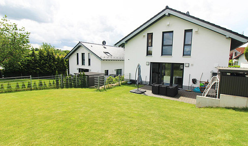 Modern, new detached house with garden for rent in Neunkirchen-Seelscheid.