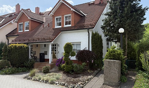 Terraced house in a family-friendly location.